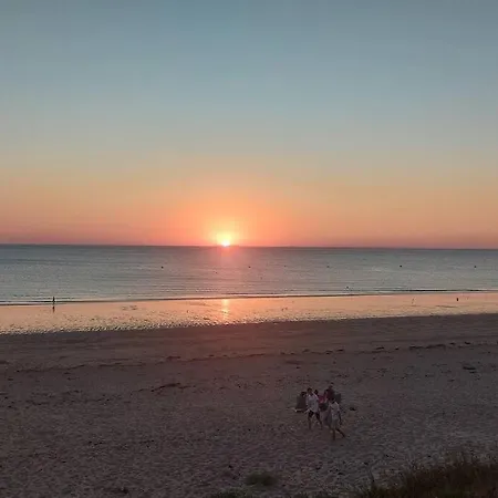 Maison A 100 M De La Et Proche Du Centre בית נופש