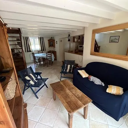 Maison A 100 M De La Et Proche Du Centre *