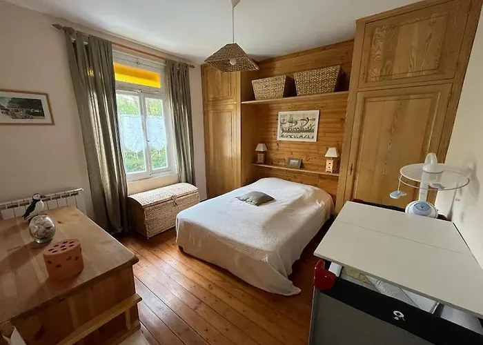 Maison A 100 M De La Et Proche Du Centre * Jullouville-les-Pins